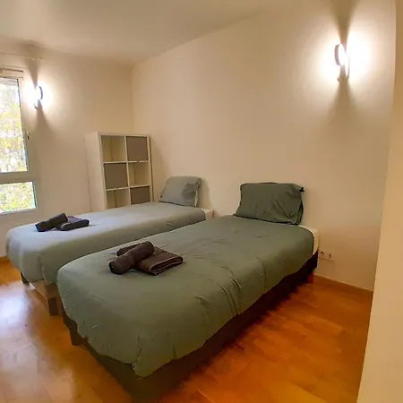 T3 Avec 2 Salles D'eau, Parking&balcon - Rer A à 3 Min Achères